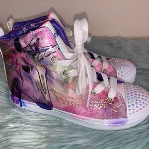 Sketchers light up unicorn girls shoes size 4